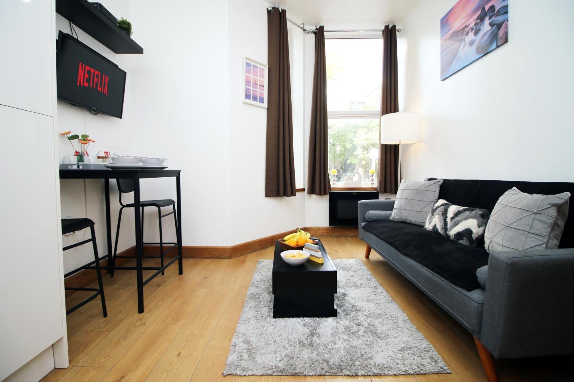 Perfectly Located City Centre Apartment, Free Parking, Cable Tv And Wi-Fi Cardiff Exterior photo